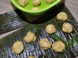 Kue untuk-untuk kukus