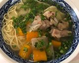 Hình bước làm 3 của món Mì hoành thánh, sườn cấp đông