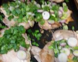 Foto del paso 3 de la receta: Pollo a la crema en planchetta de hierro
