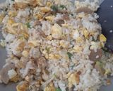 Foto langkah ke 2 dari resep Nasi Goreng Mentega.