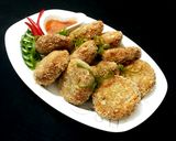 รูปขั้นตอนการทำที่ 3 ของ ทอดมันปลากระป๋องทอดกรอบ 😁 Crispy Spicy Canned Fish cakes