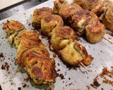 Foto del passaggio 5 della ricetta Involtini di zucchine