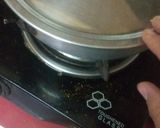 A picture of step 5 of Punjabi tadka soupy maggi.