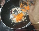 A picture of step 3 of Carrot Upma.