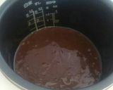 Foto langkah ke 3 dari resep Bolu nutrijell coklat magic com (no mixer,no oven).