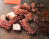 Foto del paso 6 de la receta: Tentáculos de pulpo en salsa