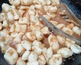 Foto del paso 6 de la receta: Ñoquis con harina leudante y salsa roja