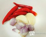 รูปขั้นตอนการทำที่ 1 ของ น้ำพริกไข่ต้ม