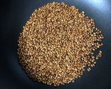 A picture of step 1 of Horse Gram Chutney.