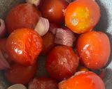 A picture of step 2 of Ghanaian fish stew.