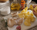 Foto del paso 2 de la receta: Patatas revolconas con salteado de setas de chopo