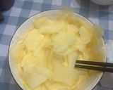 A picture of step 4 of Sugar-free apple cake.