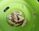 A picture of step 3 of Saffron tea kashmiri Kesar kavo.