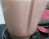 A picture of step 1 of Apple Pomegranate Smoothie.