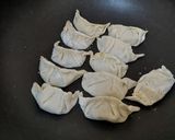 Foto langkah ke 4 dari resep Gyoza.