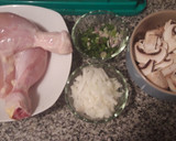 Foto del paso 2 de la receta: Pollo relleno c/salsa de champiñones y papas al horno