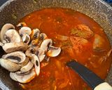 Foto langkah ke 7 dari resep Kimchi Jjigae.