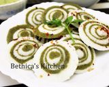 A picture of step 6 of Spinach Swirl Idli.