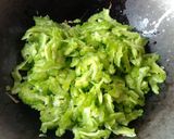 Foto langkah ke 3 dari resep Oseng Pare Pedas.