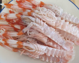 Foto del paso 2 de la receta: Arroz integral de cigalitas con fondo de restos pescado asado