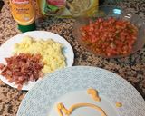 Foto del paso 1 de la receta: Nachos con pico de gallo, queso y bacon mmm