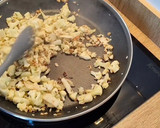 Foto del paso 2 de la receta: Coliflor a la carbonara sin nata dieta keto