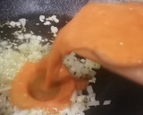 Foto del paso 6 de la receta: Pizza de pepperoni con salsa de tomate