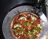 વેજ ચીઝ પીઝા(Veg Cheese Pizza recipe in gujarati) રેસીપી સ્ટેપ3ફોટો