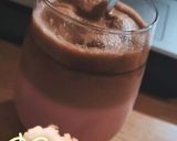 صورة لخطوة 3 من وصفة قهوة روز لاتيه البارده