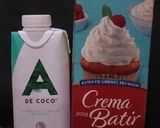 Foto del paso 1 de la receta: Panna cotta de coco🍮🥥 con coulis de jamaica y mezcal oaxaqueño