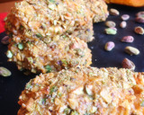 Foto del paso 8 de la receta: Croquetas de boniato y pollo al horno con pistachos