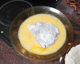 Foto del paso 3 de la receta: Chuletas de cerdo rellenas de gorgonzola con papas fritas