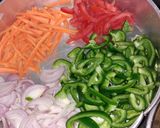 A picture of step 4 of Paneer Jhalfrezi.