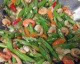 Foto langkah ke 4 dari resep Tumis Buncis Udang.