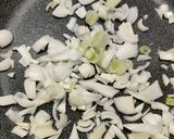 Foto del passaggio 1 della ricetta Lasagna carciofi salsiccia e provola affumicata
