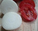Foto del paso 1 de la receta: Tomates y cebollas a la provenzal, para acompañar carnes