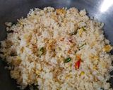 Foto langkah ke 4 dari resep Nasi Goreng simpel.