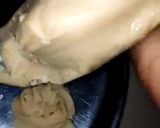 A picture of step 4 of Piping Cookies.