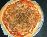 Foto del paso 3 de la receta: Pizza de salchichas Frankfurt y queso crema