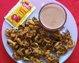 A picture of step 4 of Sweet Pepper Chilli Ring Fritters.