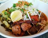 A picture of step 5 of Khanom Jeen Nam Ngiao with Seasoned Pork Meatballs.
