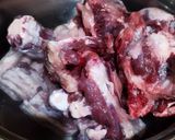 Foto langkah ke 1 dari resep Sop Buntut Rempah.