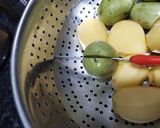 A picture of step 2 of Brinjal potato stuffed sabji.