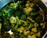 Csőben sült brokkoli csirkemellel recept fázis 2 fotója