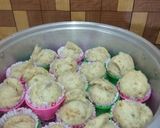 Foto langkah ke 4 dari resep Bolu pisang kukus.