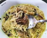 Foto del paso 7 de la receta Sopa de verduras con fideos y setas al curry