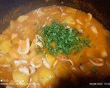 Foto del paso 7 de la receta: Calamar estofado con pasta de curry rojo