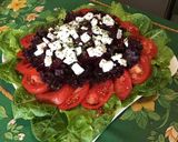 Une image de l'étape 10 de Salade de romaine aux betteraves rouges, tomates, frisée rouge et feta.