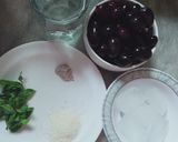 A picture of step 1 of 🍇🍇 Black grapes juice.