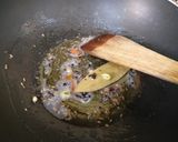 A picture of step 3 of Whaite chicken qorma.